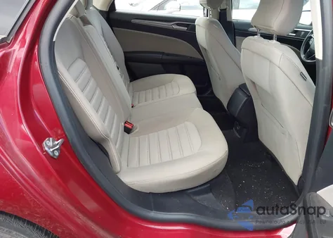 2019 Ford Fusion S z USA, uszkodzony, nr VIN 3FA6P0G76KR233267